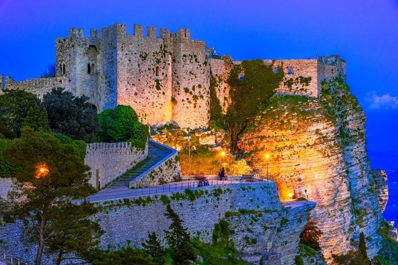Scopri Erice: la perla medievale della Sicilia occidentale da Villa Nunziatella